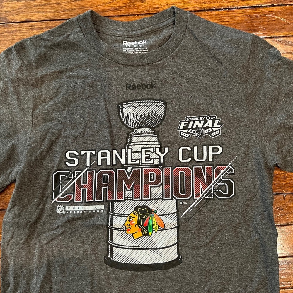 Chicago Blackhawks 2015 Championship Shirt Men’s Size Small Reebok NWT